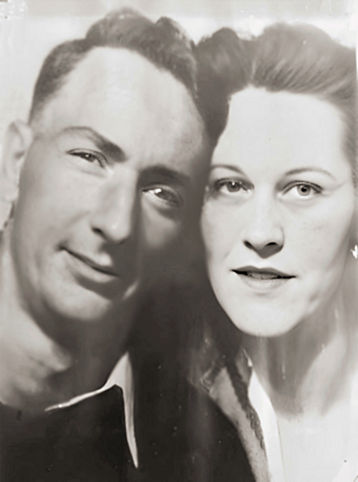 Click or Tap to Enlarge Pressie HALL, F1-Fireman First Class